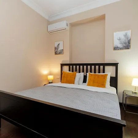 Three-bedroom Family In Managed - Location Near Taksim İstanbul