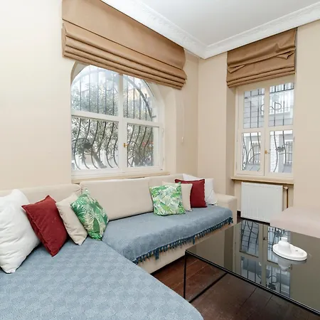 Three-bedroom Family In Managed - Location Near Taksim 4*