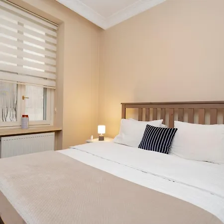 Three-bedroom Family In Managed - Location Near Taksim Daire 4*