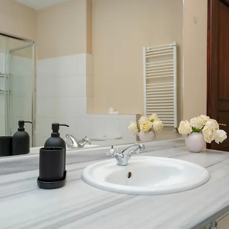 Three-bedroom Family In Managed - Location Near Taksim 4* Estambul