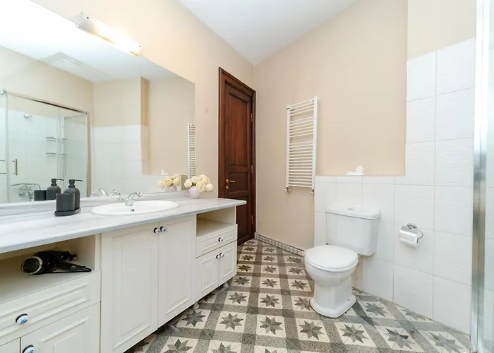 Three-bedroom Family In Managed - Location Near Taksim Apartmán 4*