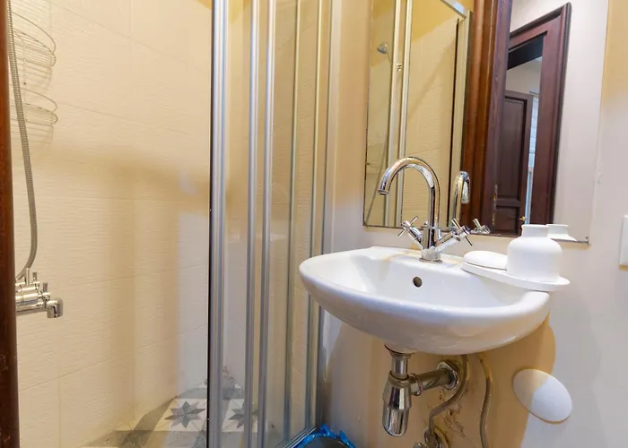 Three-bedroom Family In Managed - Location Near Taksim 4* Istanbul