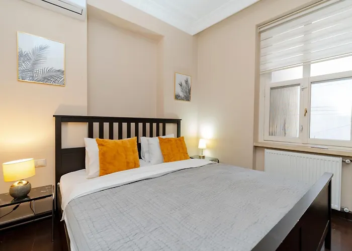 Three-bedroom Family In Managed - Location Near Taksim Apartmán