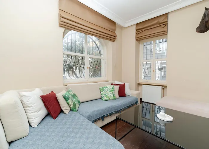 Three-bedroom Family In Managed - Location Near Taksim 4*