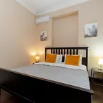 Three-bedroom Family In Managed - Location Near Taksim Istanboel