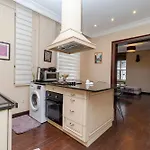 Three-bedroom Family In Managed - Location Near Taksim Appartement 4*