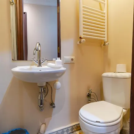 Three-bedroom Family In Managed - Location Near Taksim 4* Istanboel