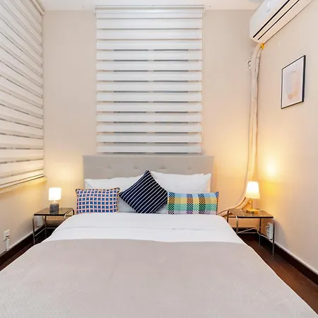 Апартаменты Three-bedroom Family In Managed - Location Near Taksim Стамбул